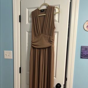 Elegant Tan Sleeveless Dress